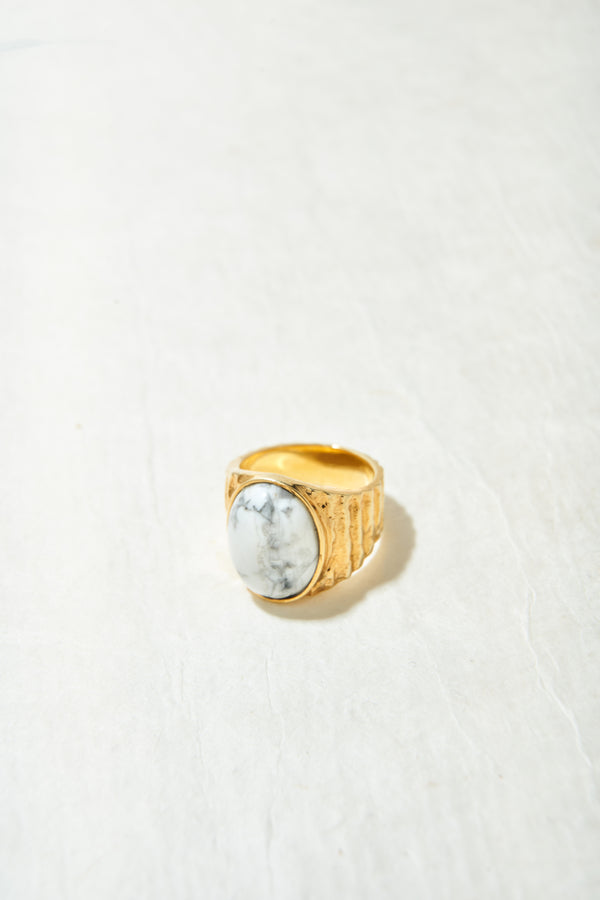 THE RIMA HOWLITE RING