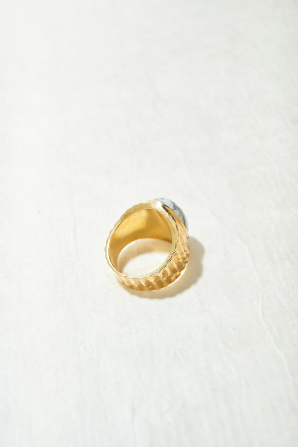 THE RIMA HOWLITE RING