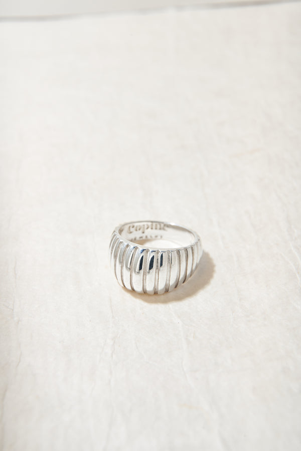 THE NIKI RING IN SILVER