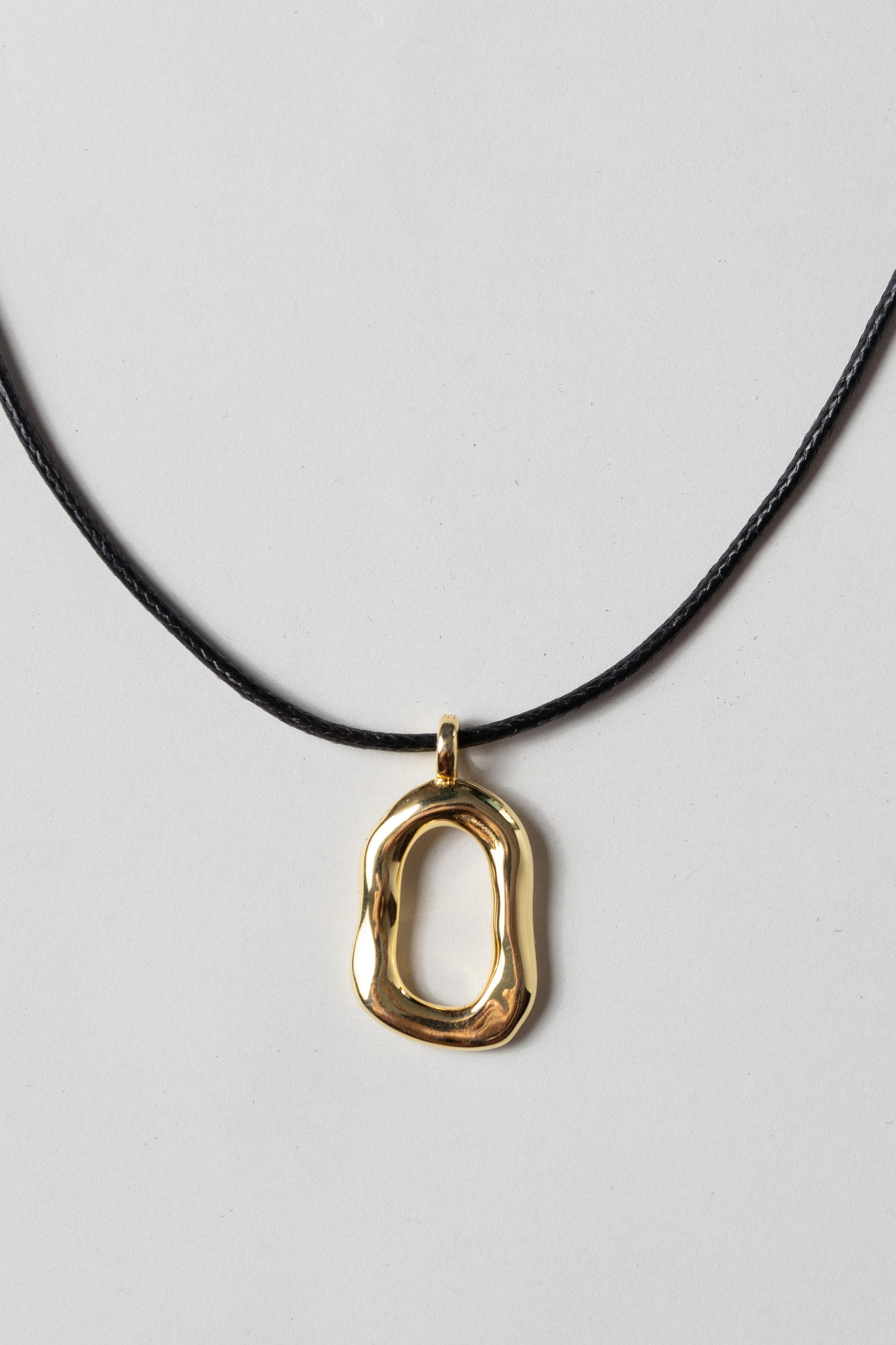 THE ISA NECKLACE