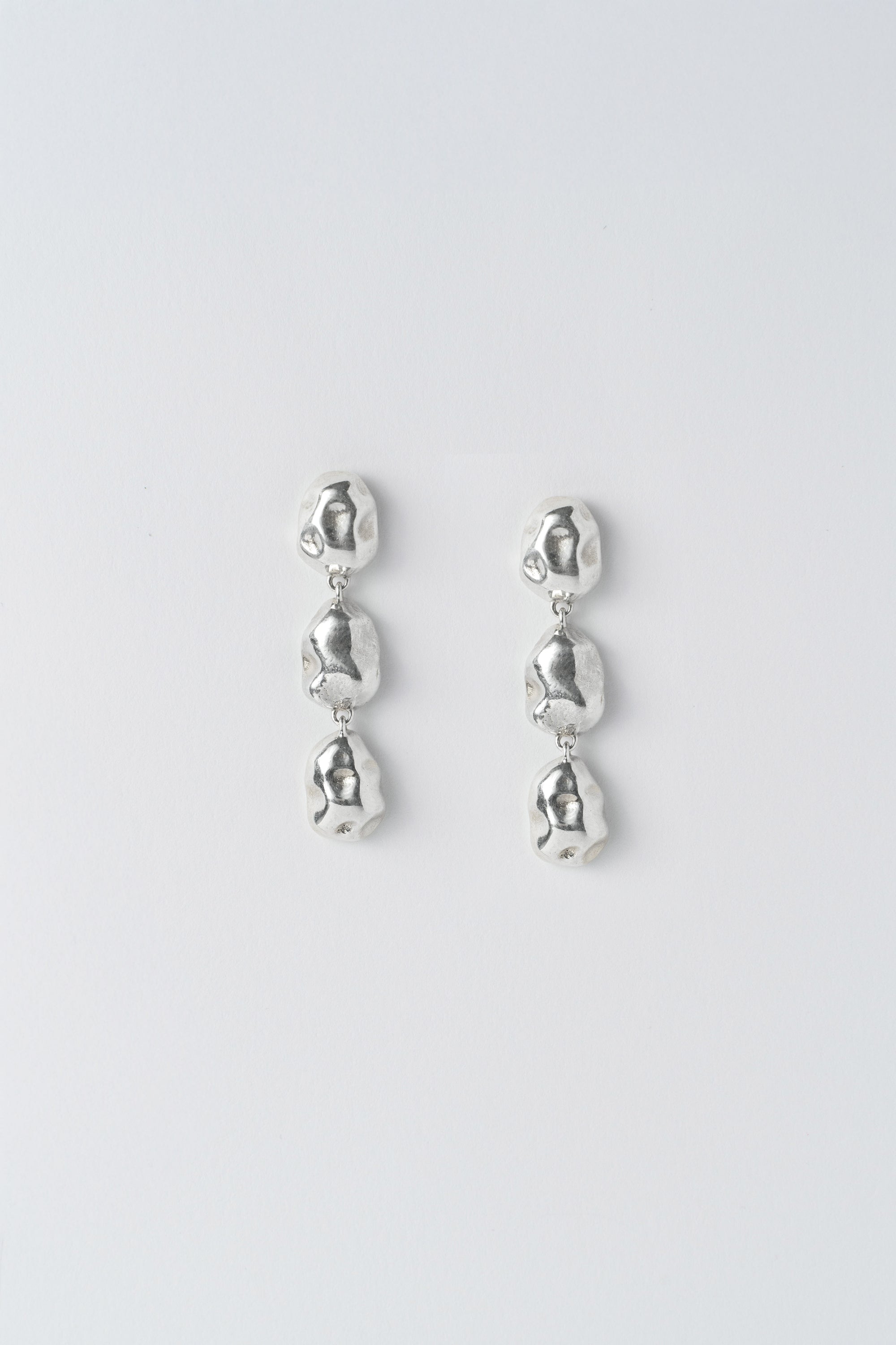 THE EVA EARRINGS IN SILVER