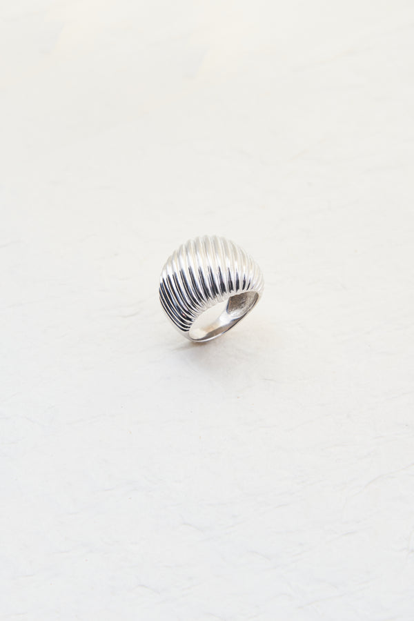 THE KIRA RING IN SILVER