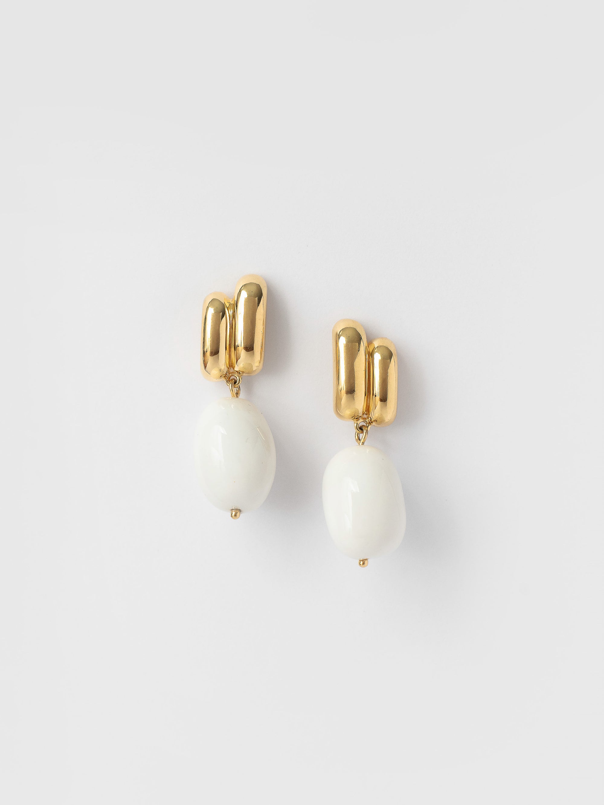 Iris Earrings White