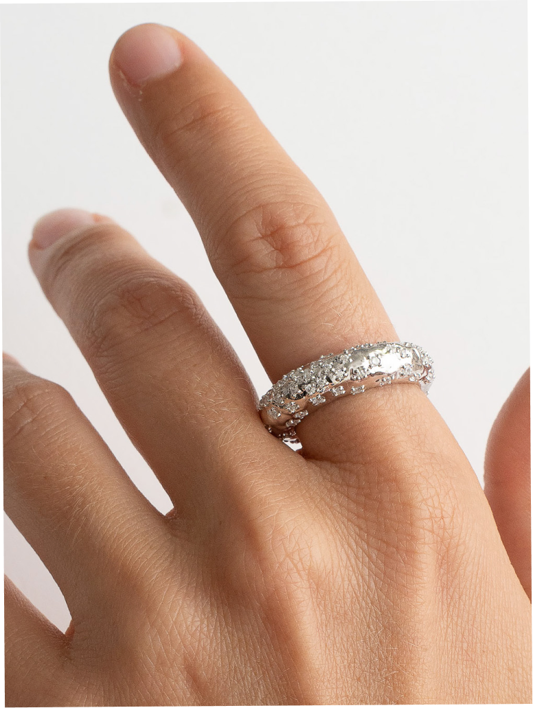 Lila Crystal Ring