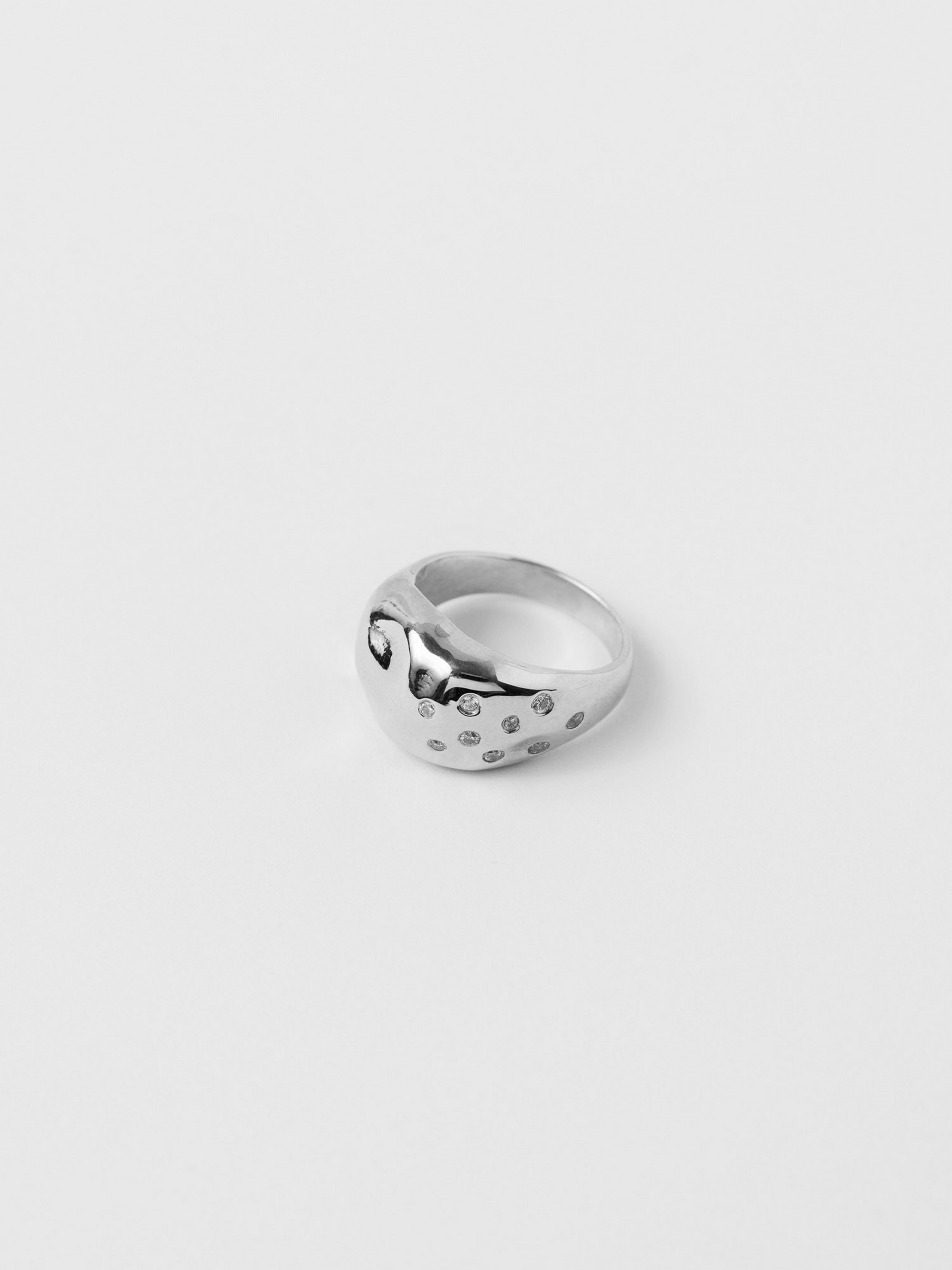 Nina Ring